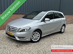 Mercedes-Benz B-klasse - 200 Automaat/Leer/Pano/Memory-Stoelen