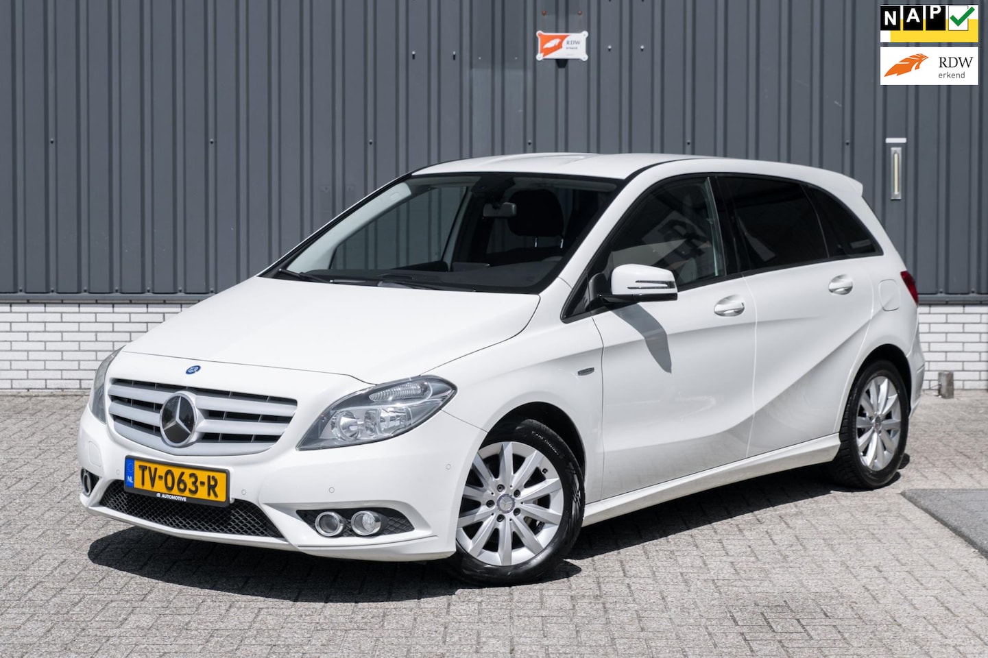 Mercedes-Benz B-klasse - 200 Ambition*Volledig Onderhouden*Naviagtie* - AutoWereld.nl