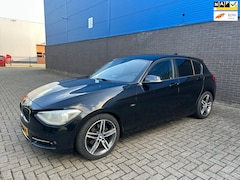 BMW 1-serie - 116i Business+ | 5-Deurs | Grote Navi | sport line pakket | drive performance control | Cr