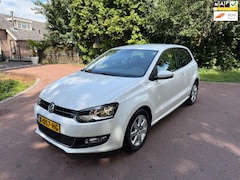 Volkswagen Polo - 1.4-16V Trendline / Navi / Camera / pdc / Bt / Aux