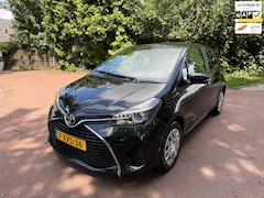 Toyota Yaris - 1.3 VVT-i Aspiration / Navi / Camera / NAP / Airco / Aux