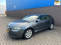 Audi A3 Sportback - 1.6 FSI Ambiente | 5-Deurs | Parkeersensoren | Cruise Control | Climate Control | Lichtmet