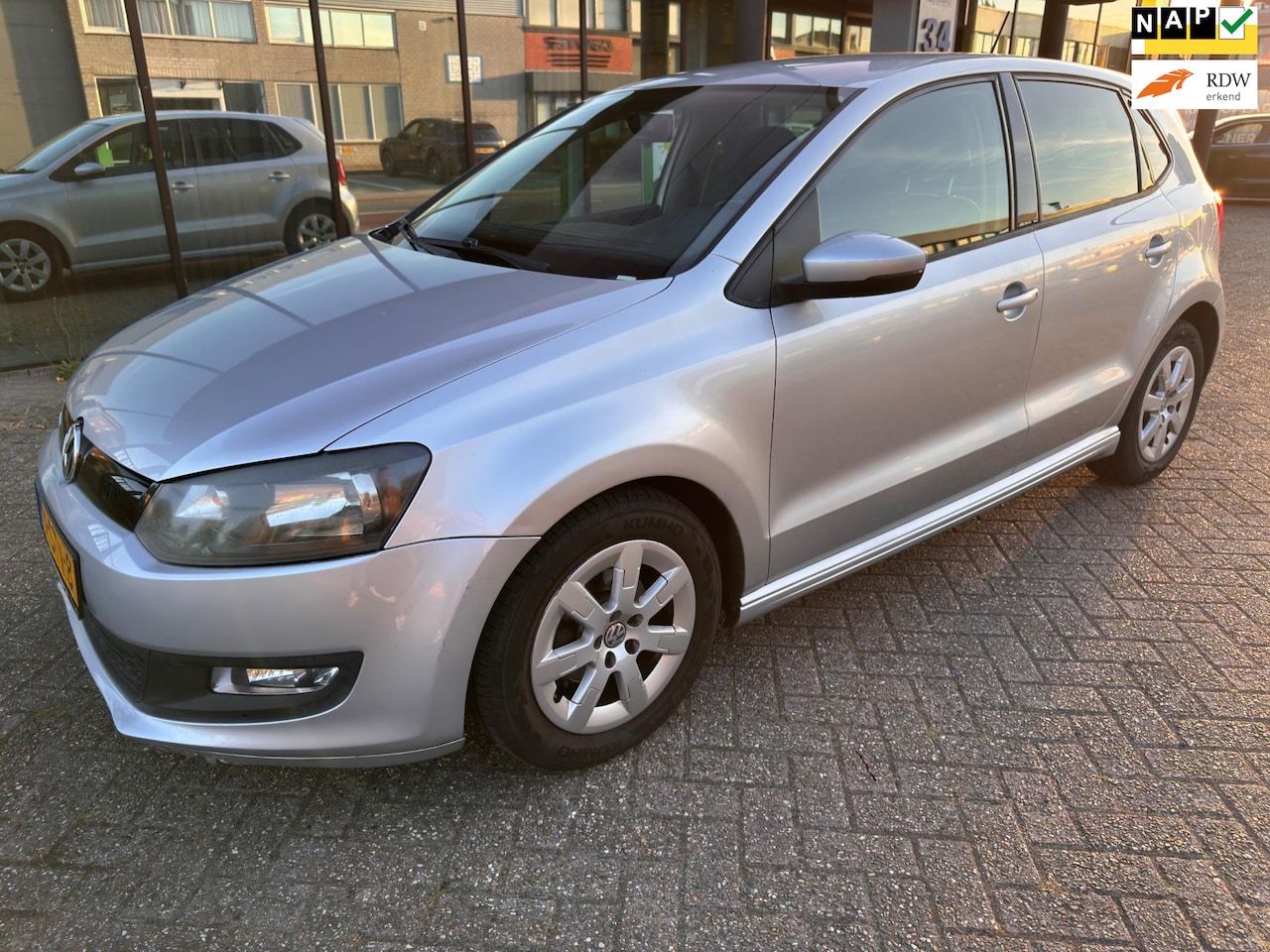 Volkswagen Polo - 1.2 TDI BlueMotion Comfortline / Navigatie / 5-drs - AutoWereld.nl