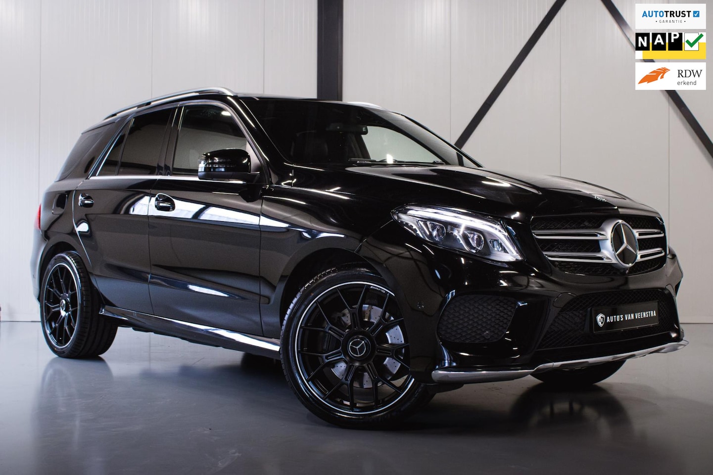 Mercedes-Benz GLE-Klasse - 500 e 4MATIC AMG | 21" | PANO | 442PK | FULL! - AutoWereld.nl