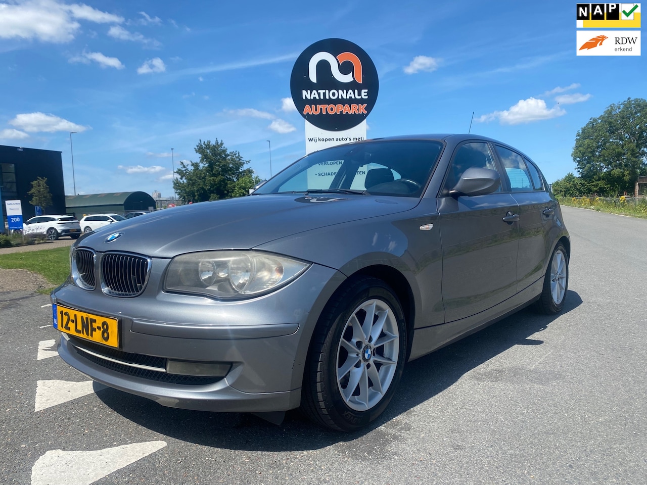 BMW 1-serie - 2018* 118i Business Line * LMV * AIRCO * ELEC. RAMEN * - AutoWereld.nl