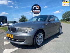 BMW 1-serie - 2018* 118i Business Line * LMV * AIRCO * ELEC. RAMEN