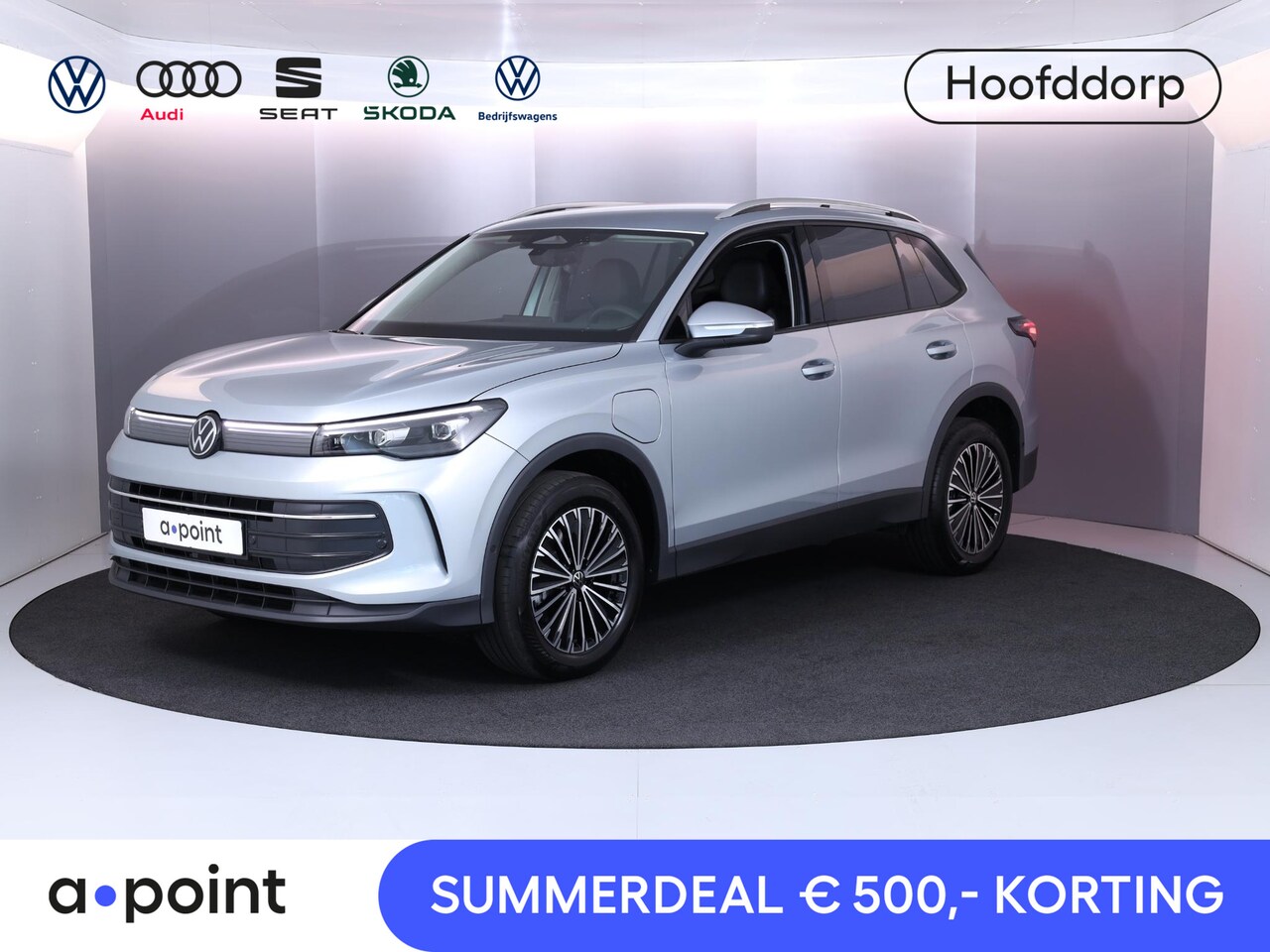 Volkswagen Tiguan - 1.5 eHybrid Life PHEV 204PK | Nieuw model!! | Camera| Stoelverwarming voor+achter | 18"Lm - AutoWereld.nl