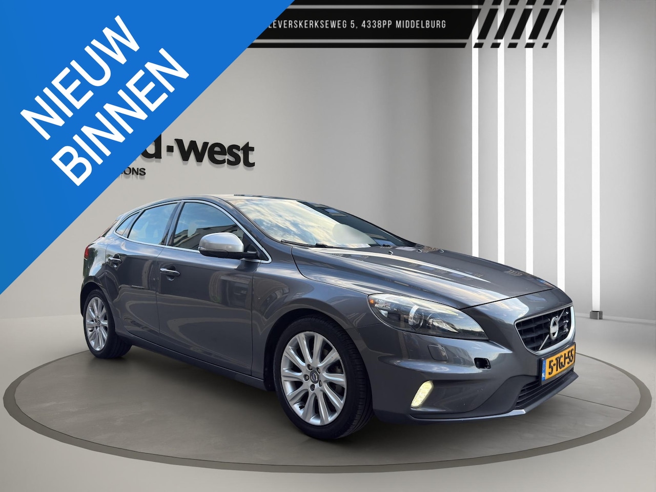 Volvo V40 - 1.6 D2 R-Design Leder Led Memory Stoelverwarming - AutoWereld.nl