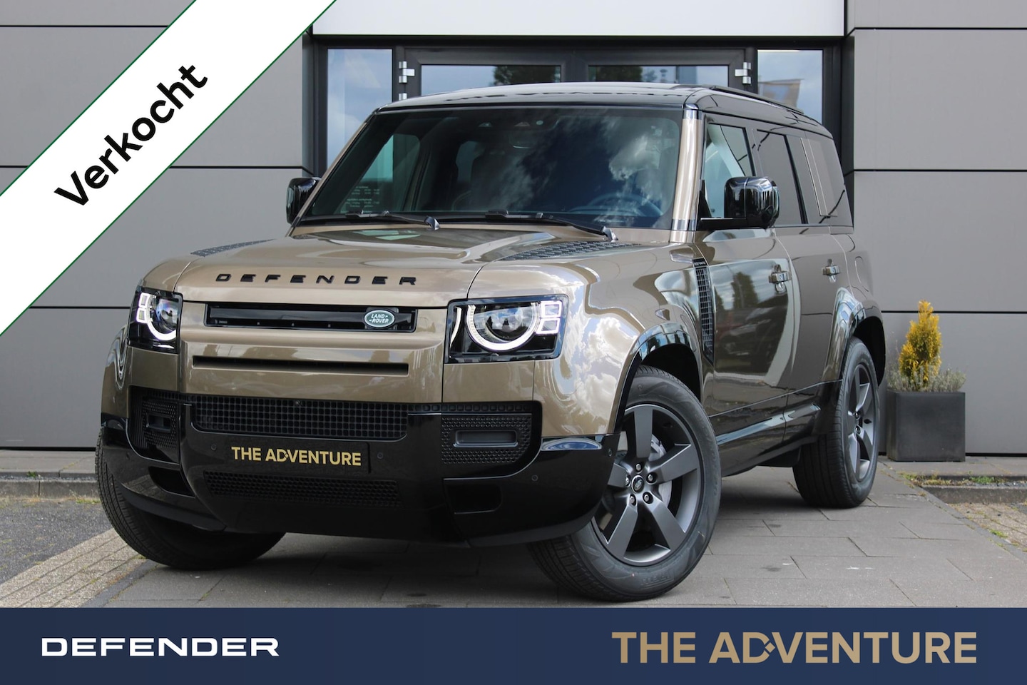 Land Rover Defender 110 - P300e 110 X-Dynamic SE | Trekhaak | Cold Climate | Pano - AutoWereld.nl