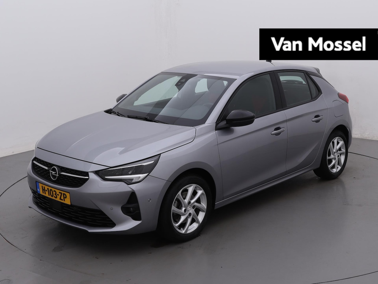 Opel Corsa - 1.2 GS Line | Navigatie | LM velgen | Parkeer camera | Parkeer sensoren - AutoWereld.nl