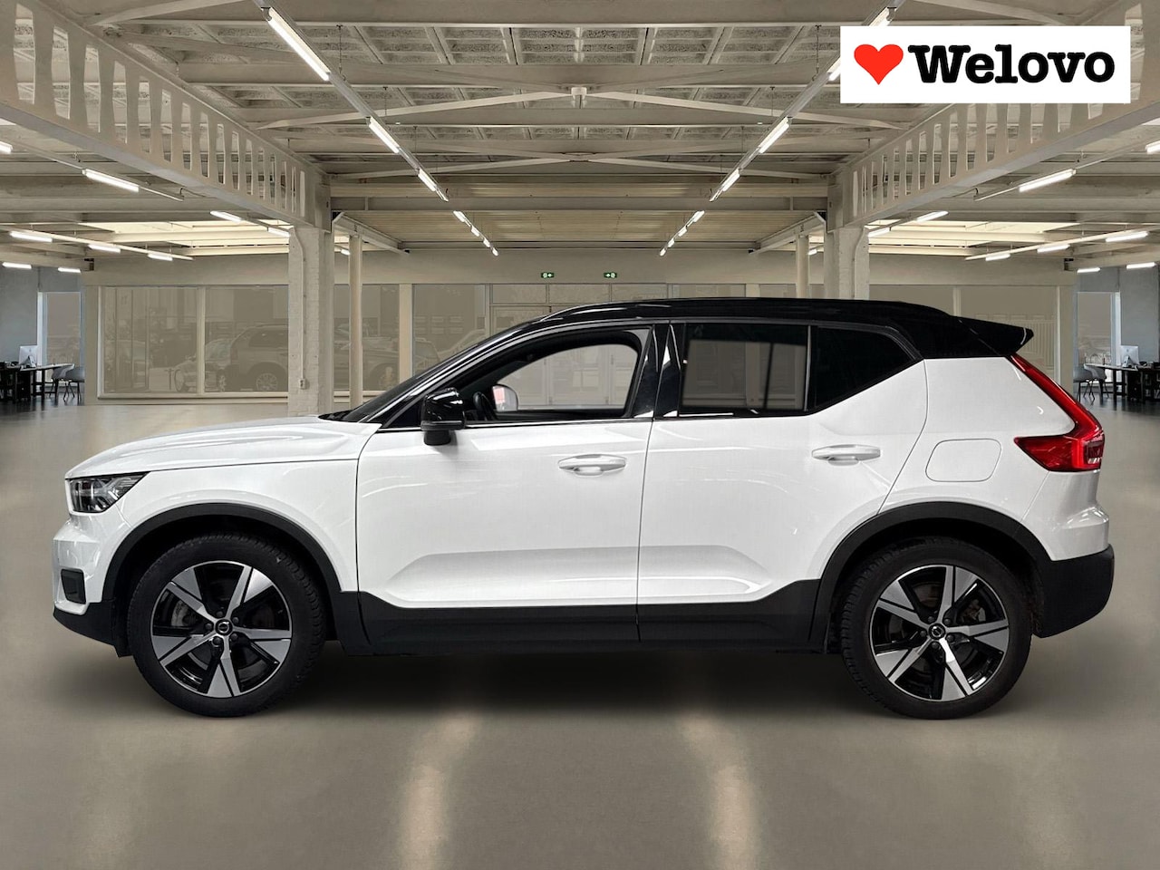 Volvo XC40 - Recharge P8 AWD R-Design Trekhaak/stoelverwarming/rijklaar - AutoWereld.nl