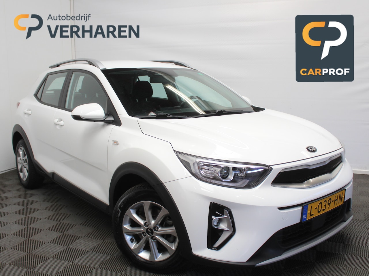 Kia Stonic - 1.0 T-GDi MHEV DynamicLine | CARPLAY | CLIMAT | CRUISES ADAPT. | CAMERA | LED | LM-VELGEN - AutoWereld.nl