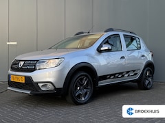 Dacia Sandero Stepway - 0.9 TCE SL 90pk Automaat | Airco | Camera | Navigatie | Afn. Trekhaak | 16" Lichtmetaal |