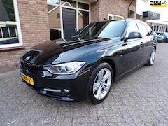 BMW 3-serie Touring - 328i High Executive Automaat / Leder / Navi / head Up