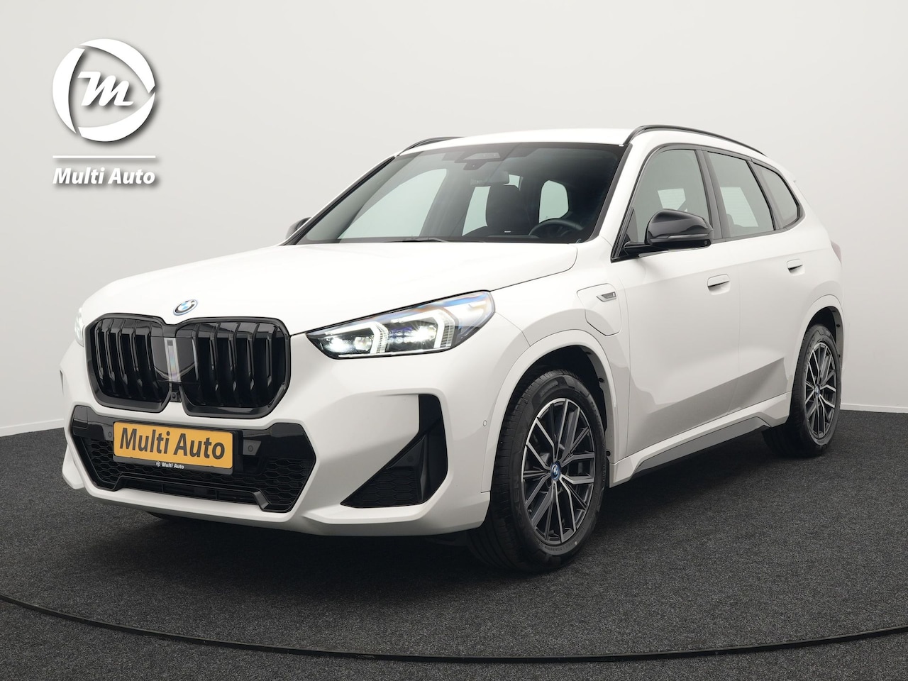 BMW X1 - xDrive30e M-sport Plug in Hybrid | PHEV | Adaptive Cruise | Head-up Display | 360 Camera | - AutoWereld.nl