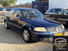 Volkswagen Passat - 2.0-20V Highline NIEUWE APK KEURING, AIRCO
