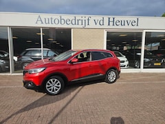 Renault Kadjar - 1.2 TCe Intens Candy Red Navi*Trekhaak*Licht+regen sensor*Climate* Rijklaar