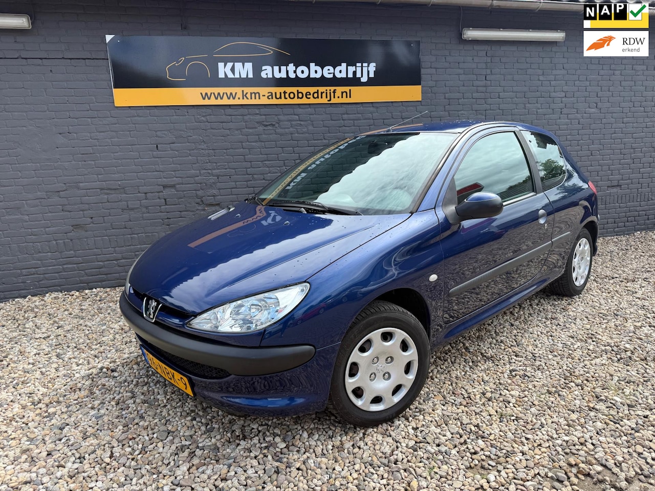 Peugeot 206 - 1.1 Pop' Art*NieuweApk*Inruilkoopje* - AutoWereld.nl