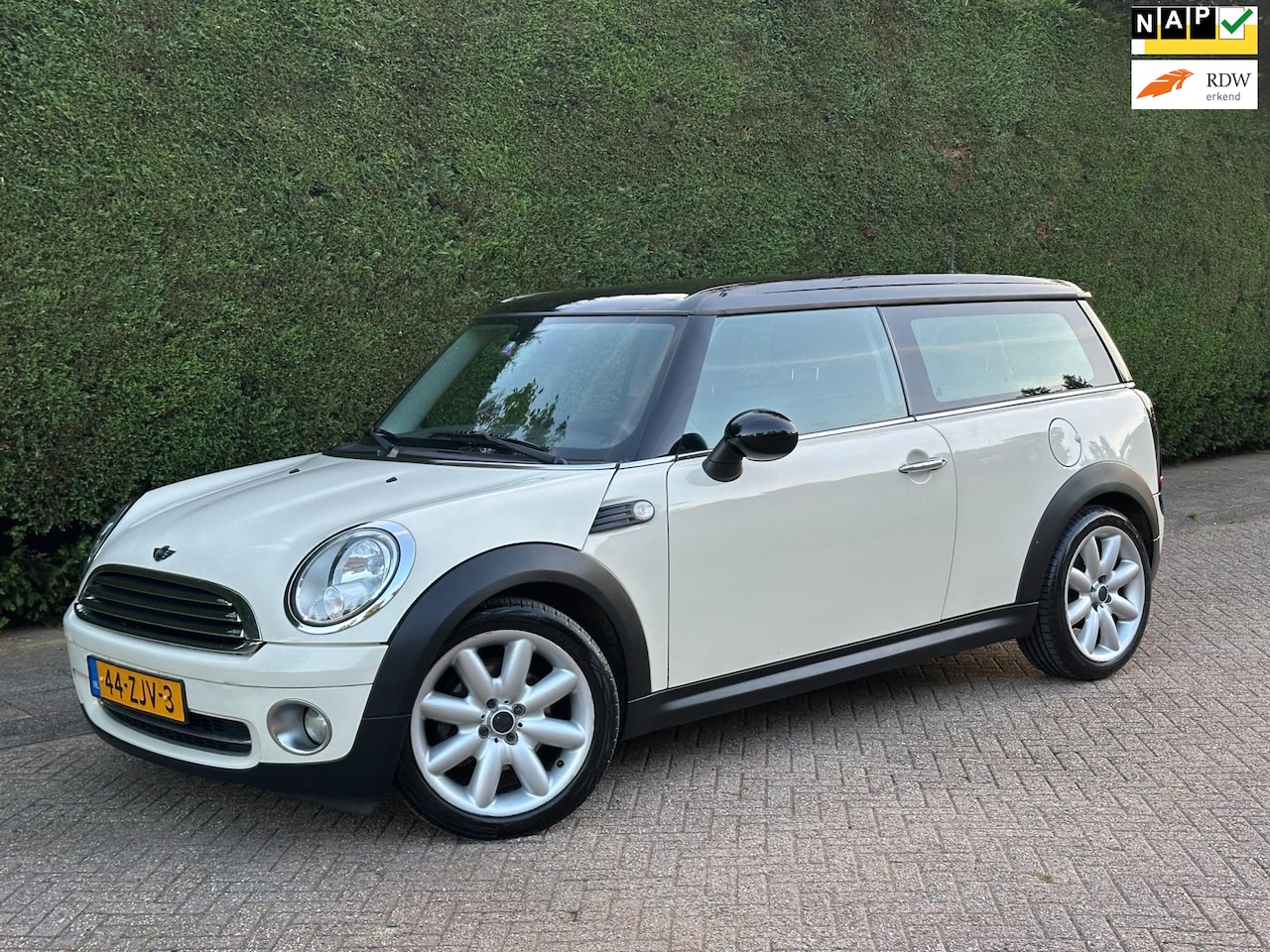 MINI Clubman - Mini 1.6 Cooper Business Line /6BAK/APNIEUW/RIJDTSUPER!/ - AutoWereld.nl