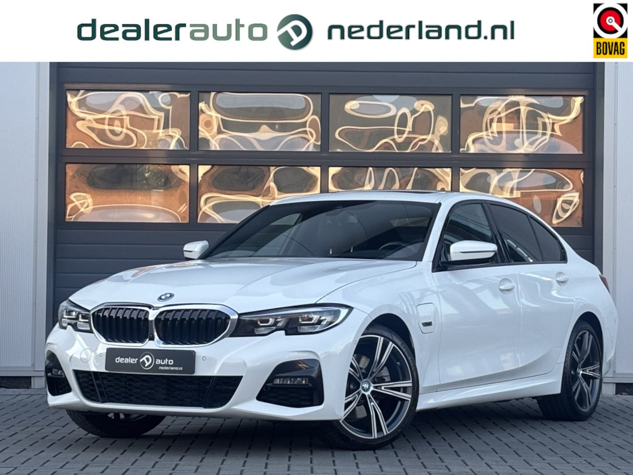 BMW 3-serie - 320e High Executive 320e High Executive - AutoWereld.nl