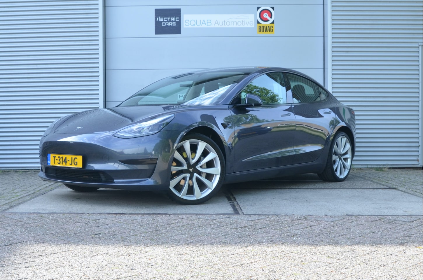 Tesla Model 3 - Standard RWD Plus 60 kWh Winterpakket, 19" Aluminium, Autopilot - AutoWereld.nl