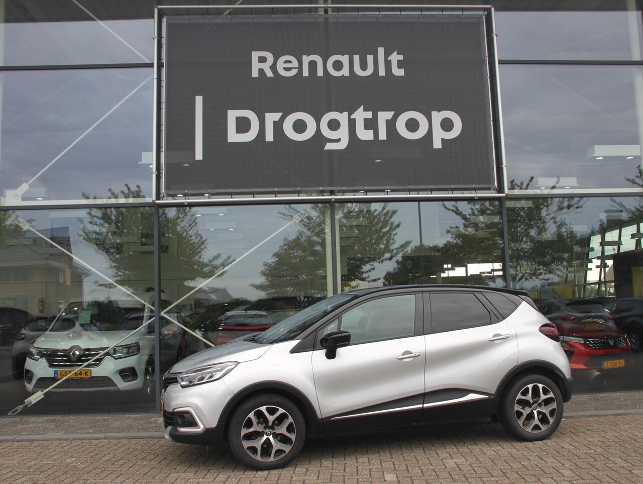 Renault Captur - 90PK-DYNAMIQUE-111DKM-NAVI-CLIMA-TREKHAAK- - AutoWereld.nl
