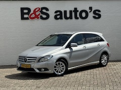 Mercedes-Benz B-klasse - 200 Ambition Cruise control Climate control Stoelverwarming Parkeersensoren voor en achter