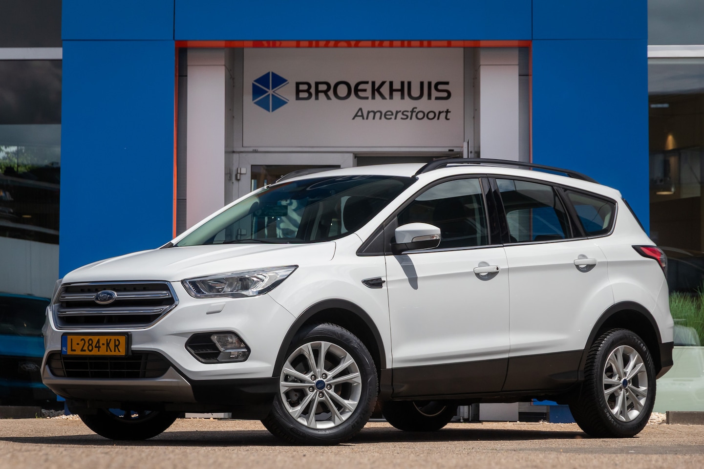 Ford Kuga - 1.5 EcoBoost Titanium | Stuur/stoel/voorruit verwarming | Apple Carplay/Android Auto | Nav - AutoWereld.nl