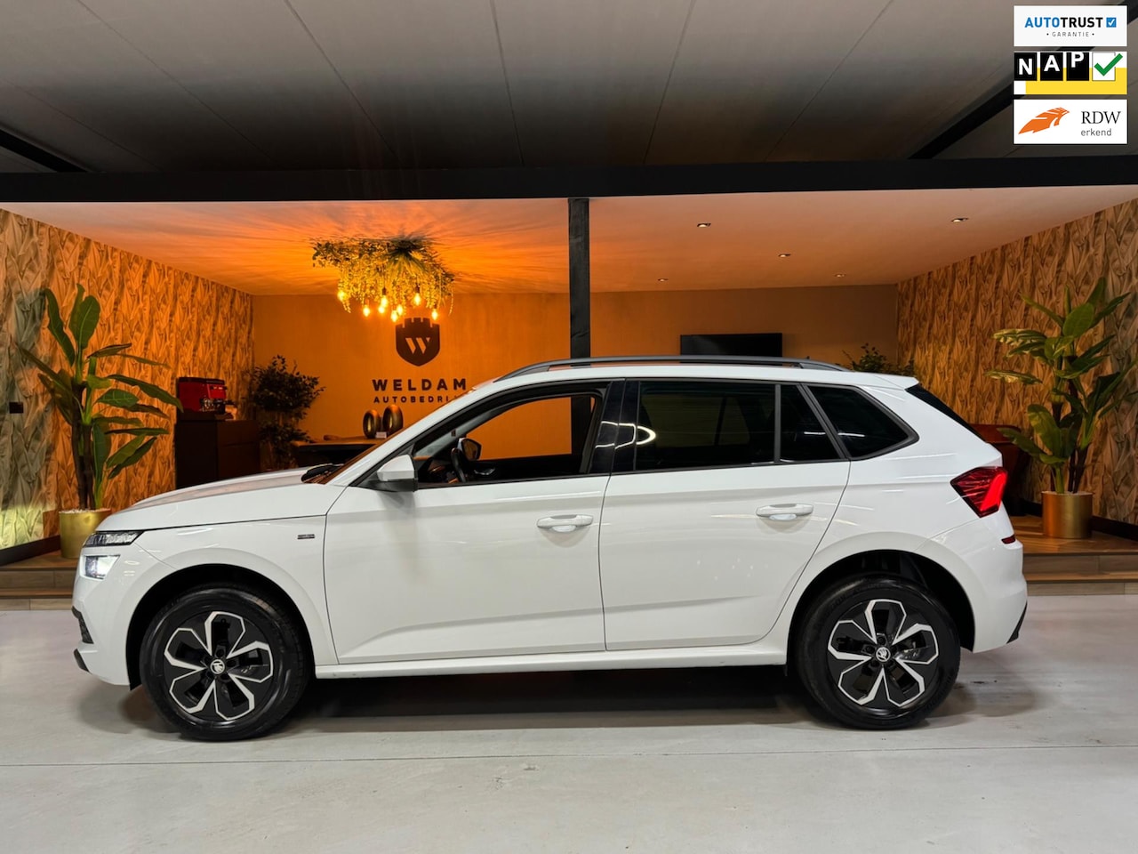Skoda Kamiq - 1.0 TSI Style Garantie Elek Trekhaak CarPlay StoelVW Front ASS Lane ASS Cruise Clima Navi - AutoWereld.nl