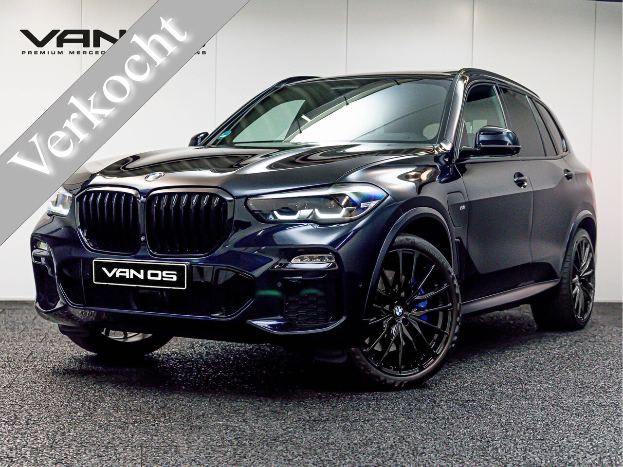 BMW X5 - xDrive45eM Sport | Pano | Trekhaak | 22 inch - AutoWereld.nl