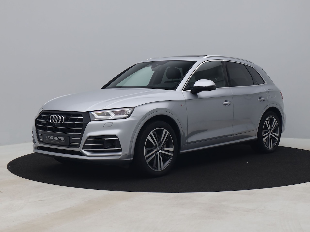 Audi Q5 - 55 TFSI e S edition | PANO | 360° | ADAPTIVE | LUCHTVERING | STOELVERW. | TREKHAAK - AutoWereld.nl