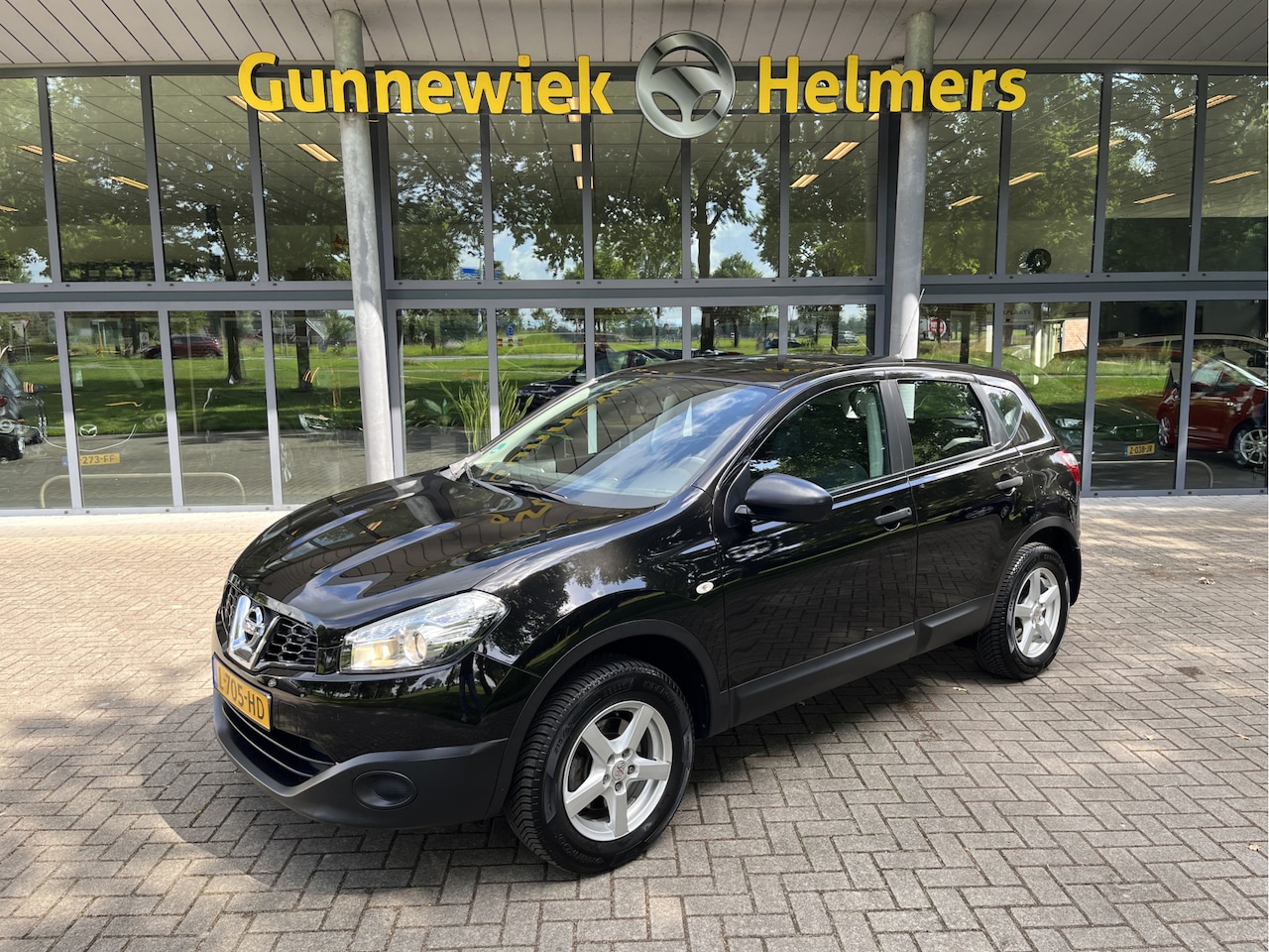 Nissan Qashqai - 1.6 Visia | AIRCO | BLUETOOTH | CRUISE | PDC ACHTER | TREKHAAK - AutoWereld.nl