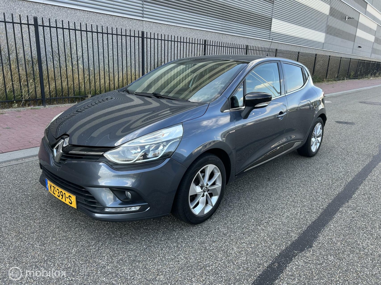 Renault Clio - 0.9 TCe Limited 0.9 TCe Limited - AutoWereld.nl