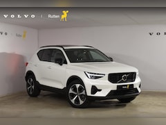 Volvo XC40 - B3 177PK Automaat Plus Dark / Adaptieve Cruise control / Leer / Schuifdak / Stoelverwarmin