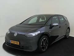 Volkswagen ID.3 - First 58 kWh | Stoelverwarming | Parkeersensoren | Navigatie | Voorklimatisering | CarPlay