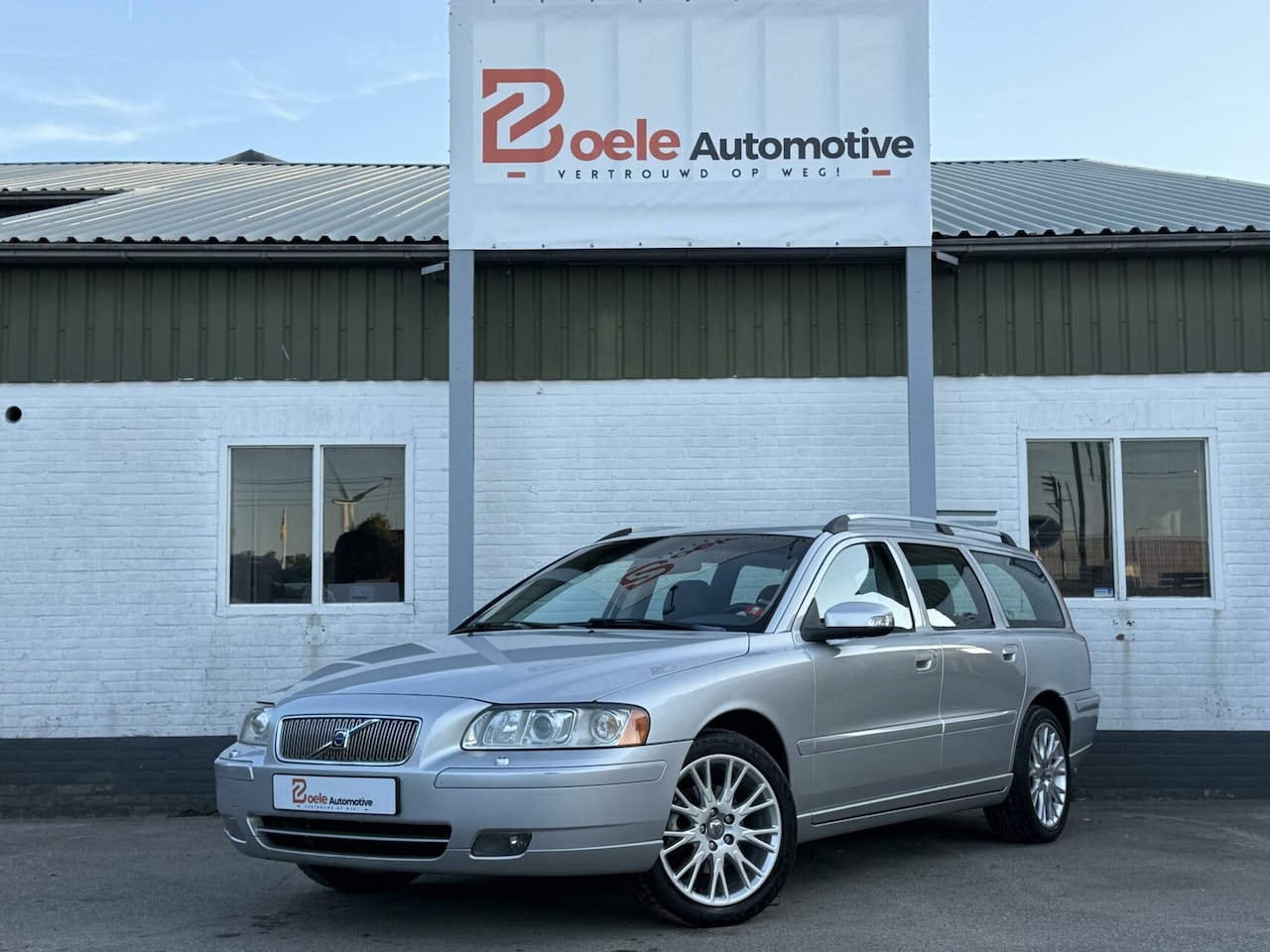 Volvo V70 - 2.4 Edition Sport / 1e Eig. / Voll. Onderhouden / Distributie V.V. - AutoWereld.nl
