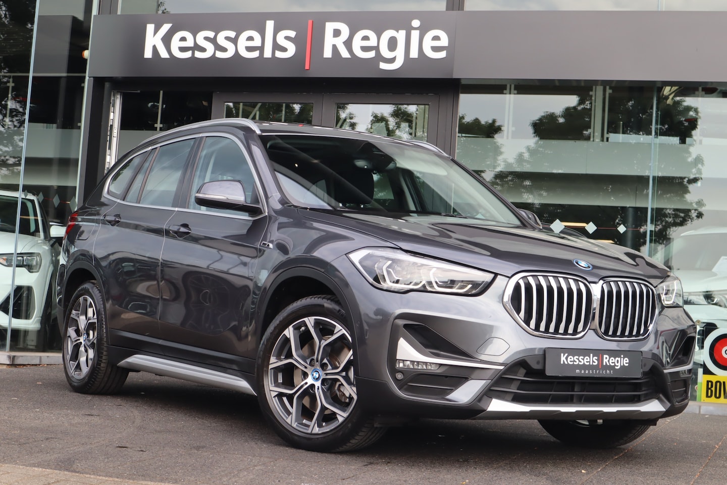 BMW X1 - xDrive25e X-line Panoramadak Led Navi HuD Camera - AutoWereld.nl