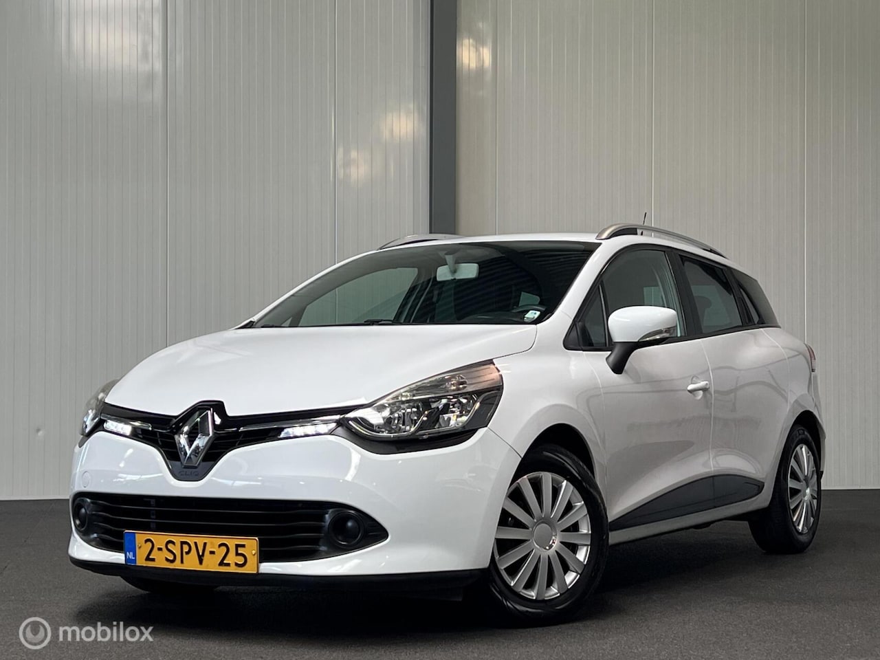 Renault Clio Estate - 1.5 dCi ECO Expression [ NAP navigatie cruise ] - AutoWereld.nl