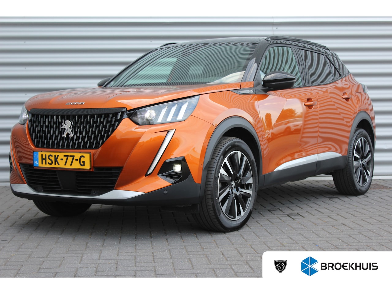 Peugeot 2008 - 1.2 PURETECH 130PK GT PACK AUTOMAAT / NAVI / LEDER / CLIMA / PDC / 18" LMV / CAMERA / ALCA - AutoWereld.nl