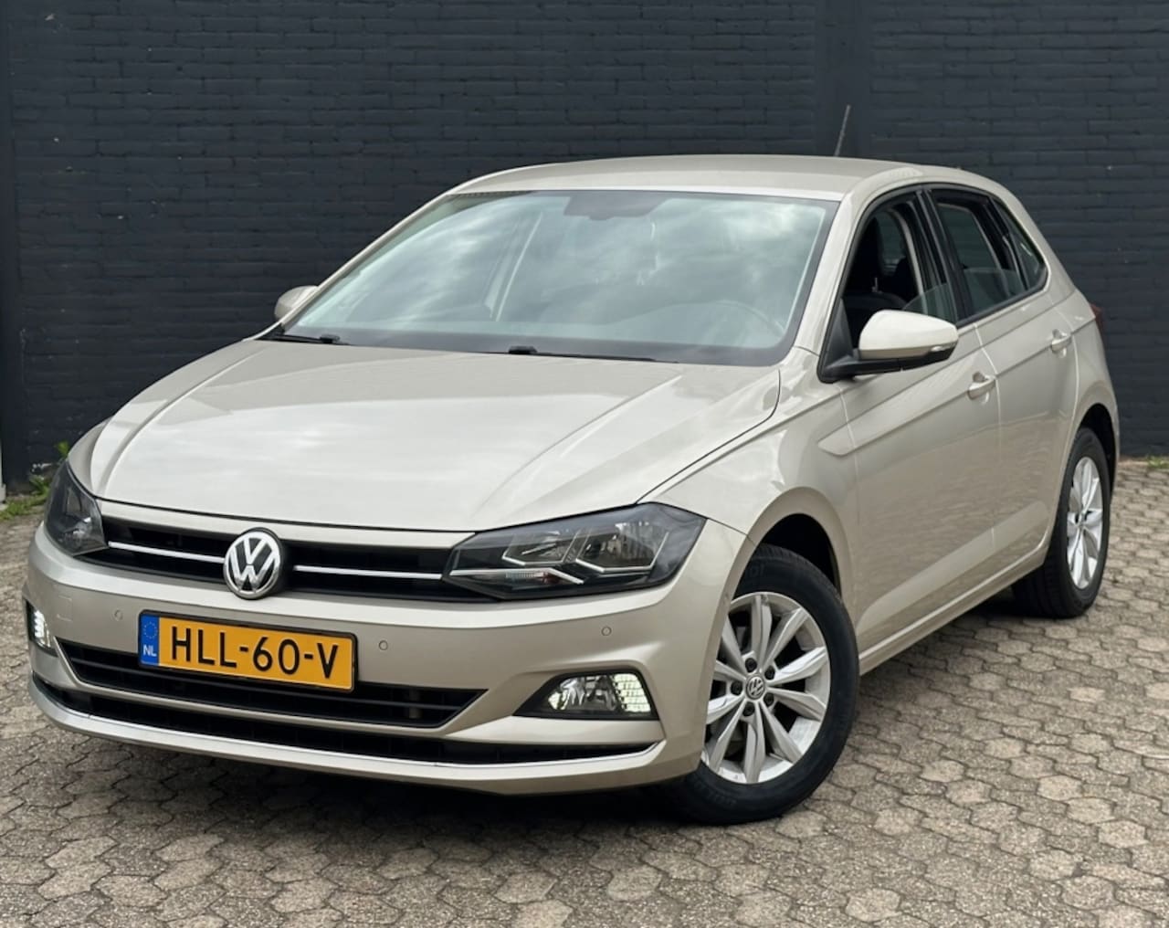 Volkswagen Polo - 1.0 TSI Beats 1.0 TSI Beats, DSG AUTOMAAT, Carplay, Stoelverwarming - AutoWereld.nl