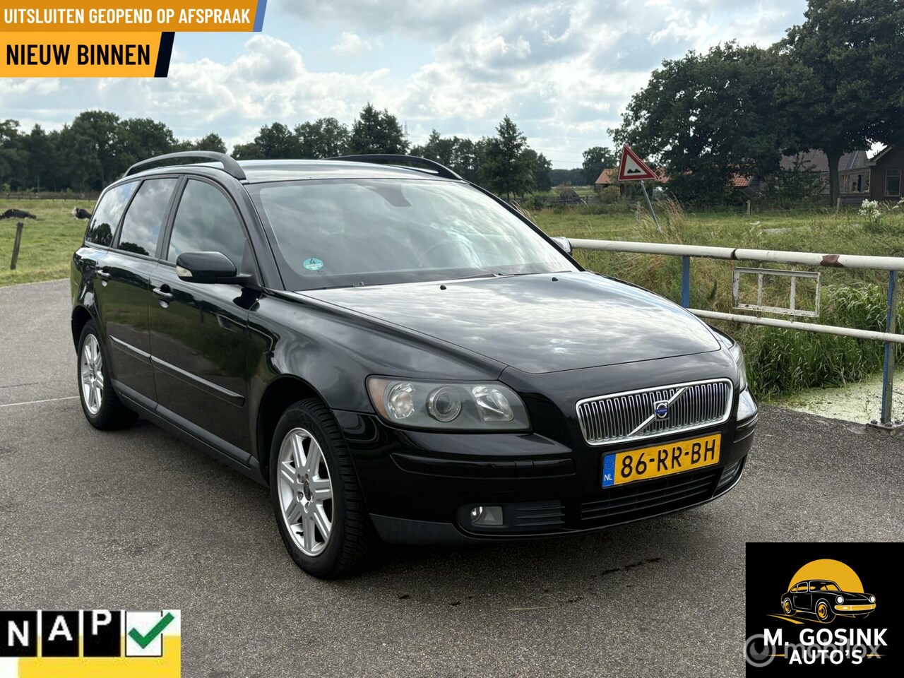 Volvo V50 - 2.4 Momentum trekhaak airco nap - AutoWereld.nl