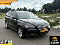 Volvo V50 - 2.4 Momentum trekhaak airco nap