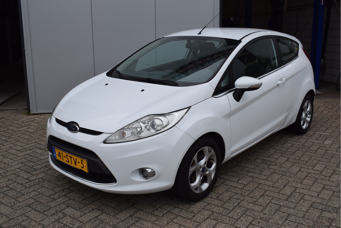 Ford Fiesta - 1.25 Titanium | Airco | NL-auto | Let op: beschadigd - AutoWereld.nl