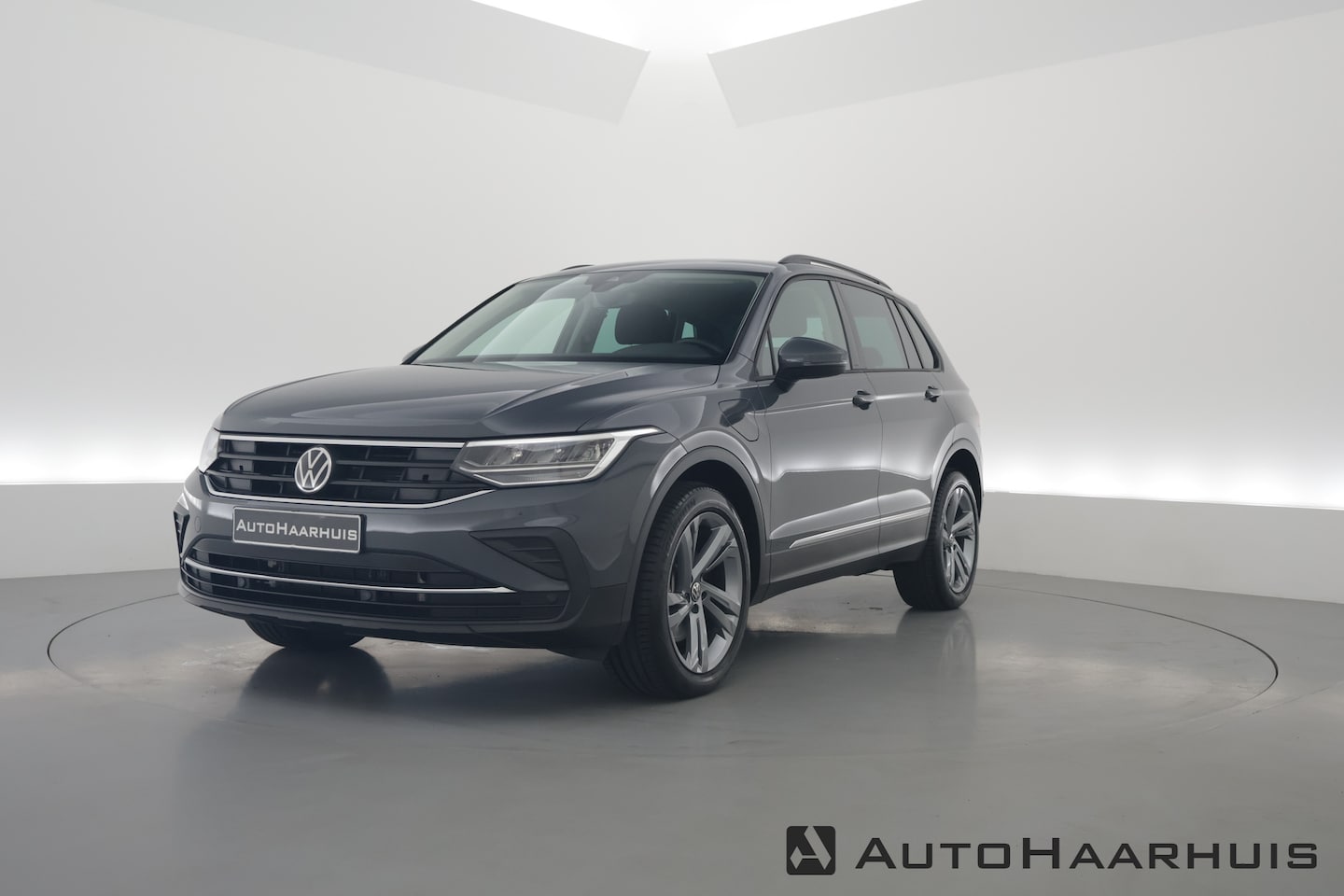 Volkswagen Tiguan - 1.4 TSI eHybrid | Navi | Adapt. Cruise | Elek. Trekhaak | Stoelverw. | Camera - AutoWereld.nl