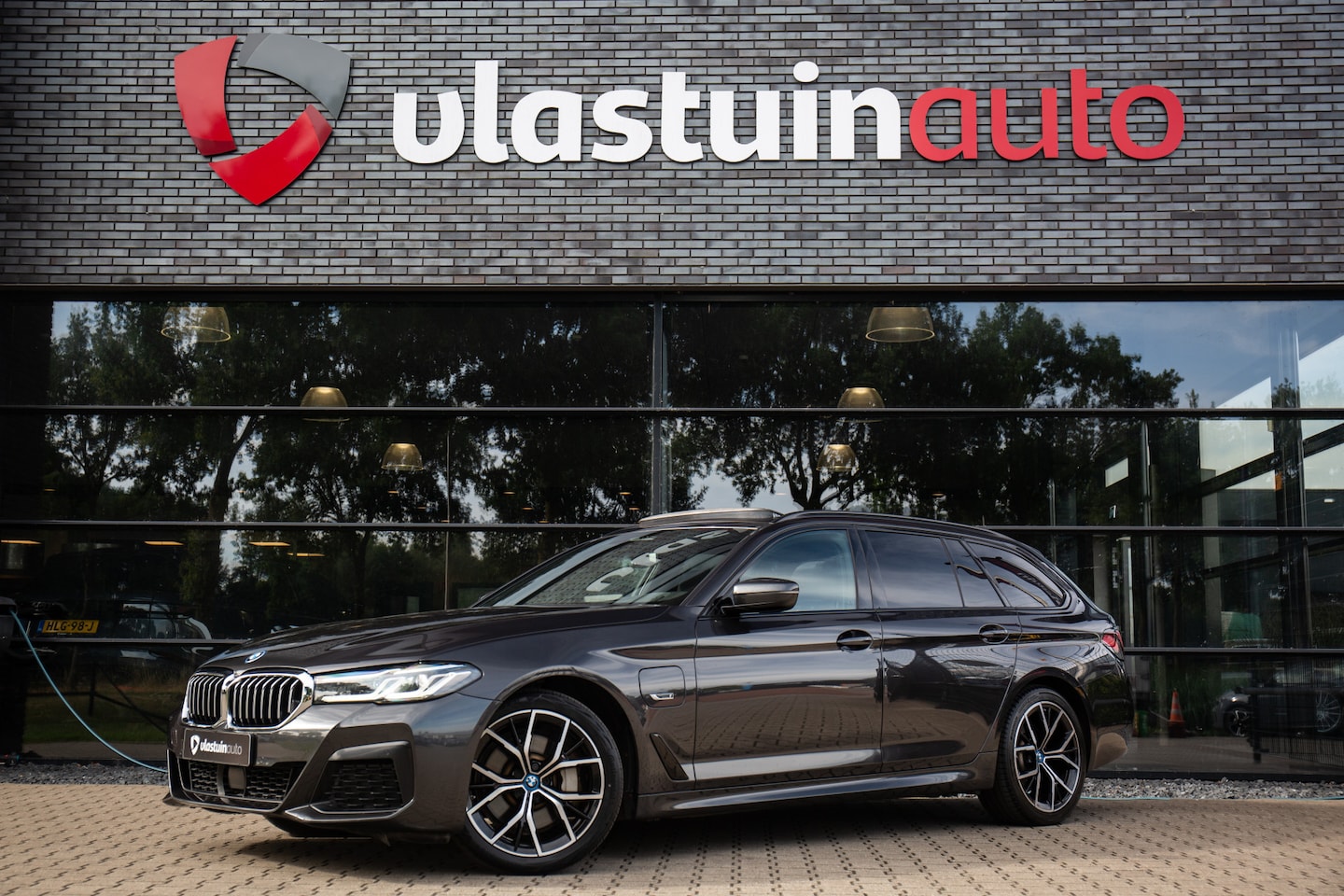 BMW 5-serie Touring - 530e High Executive M-Sport , Pano dak, HUD, Harman/Kardon, Adap. cruise, - AutoWereld.nl