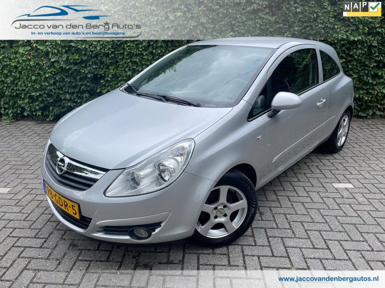Opel Corsa - 1.4i 16V Enjoy I Airco I Cruise Control - AutoWereld.nl