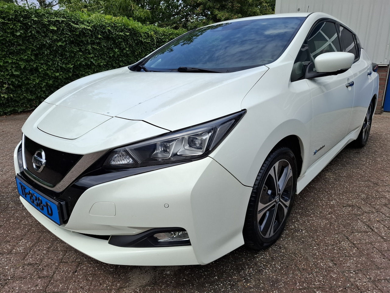 Nissan LEAF - Tekna 40 kWh 6500.- EX BTW LEER/NAVI/CLIMAT/CRUISE 150PK - AutoWereld.nl