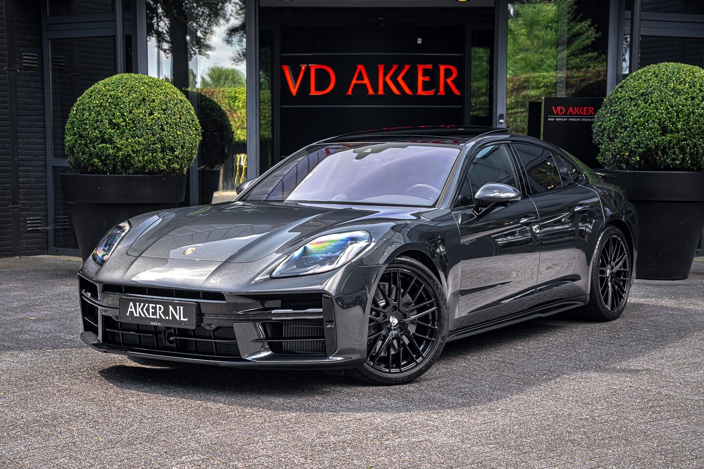 Porsche Panamera - 4 E-Hybrid SportDesign | ACC | BOSE | Stoelventilatie | 21" | Matrix LED - AutoWereld.nl