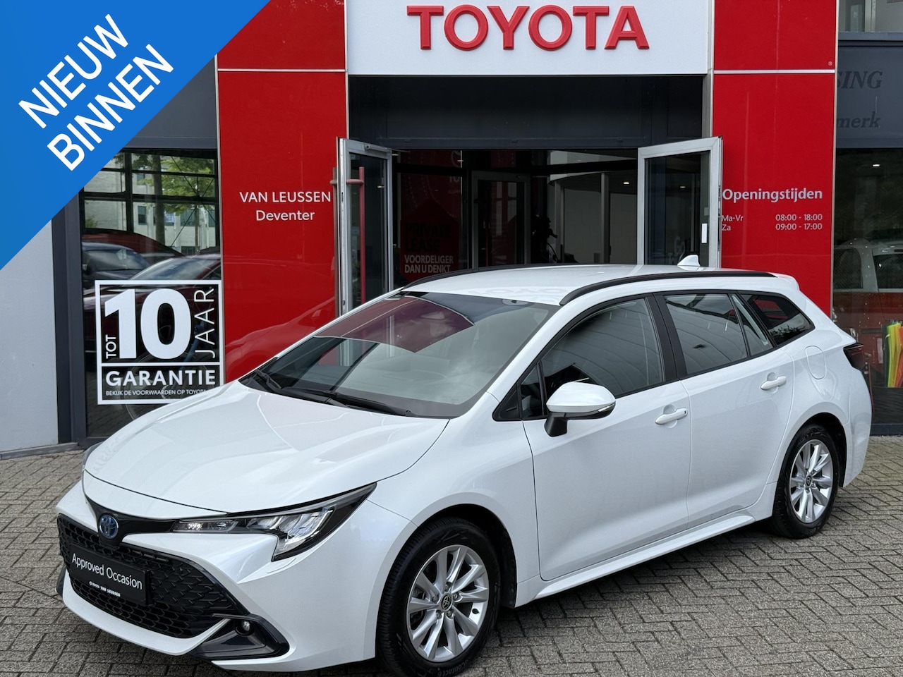 Toyota Corolla Touring Sports - Hybrid 140 Dynamic ACHTERUITRIJCAMERA BLUETOOTH CLIMA CONTROL STOEL/STUURVERWARM NAVIGATIE - AutoWereld.nl