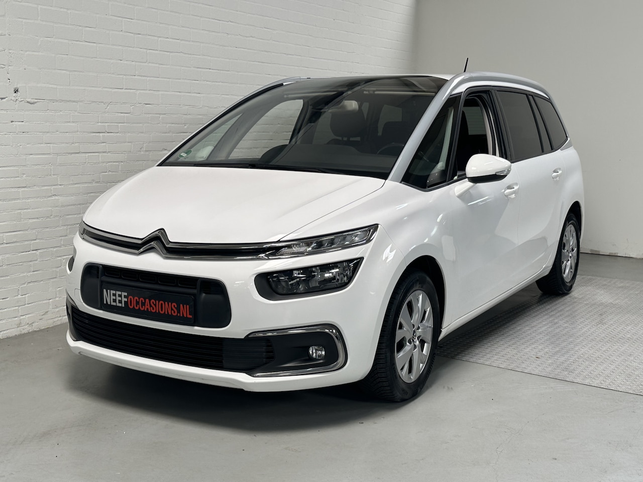 Citroën Grand C4 SpaceTourer - 1.2 PureTech Selection Clima / Cruise / Navi / 7 Persons - AutoWereld.nl